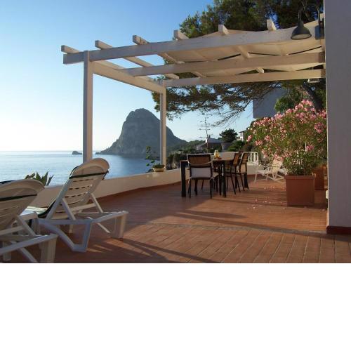 VILLA LAURA MARIE