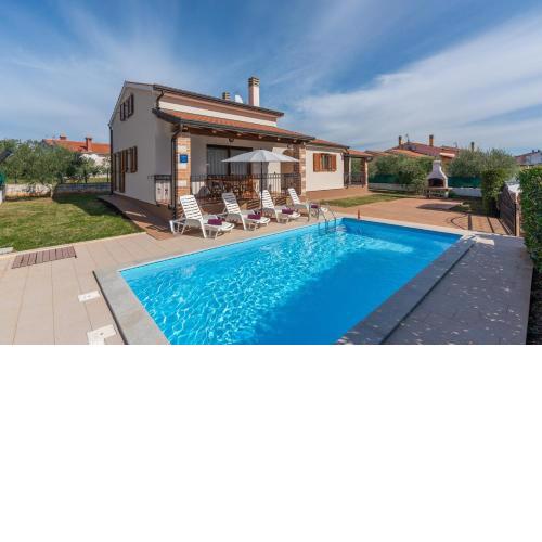 Villa Leonie with Private Pool