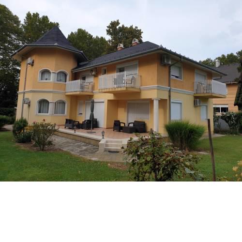 Villa Letícia Siófok