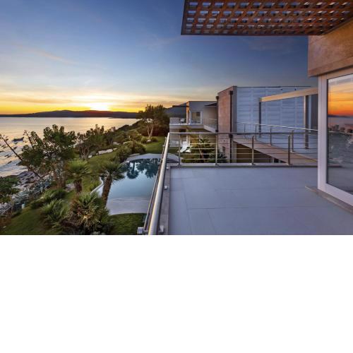 Villa Levante The Amazing And Charm Of An Enchanting Natural Landscape