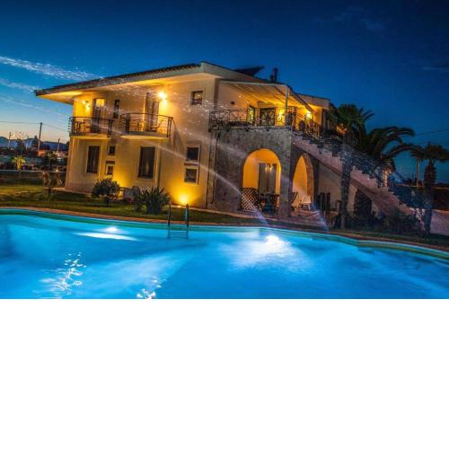 VILLA LIBECCIO appartment with shared swimming pool, solarium and private parking