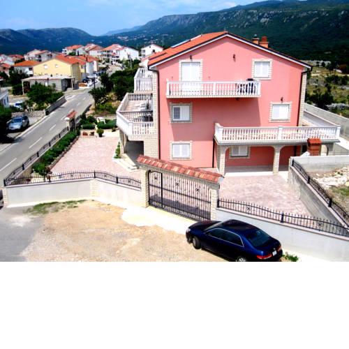 Villa Lily