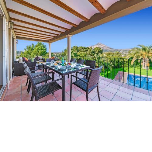 Villa Limones by Villa Plus