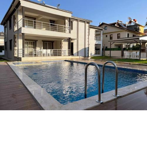 Villa Lotus 6 Oda 12 Misafir