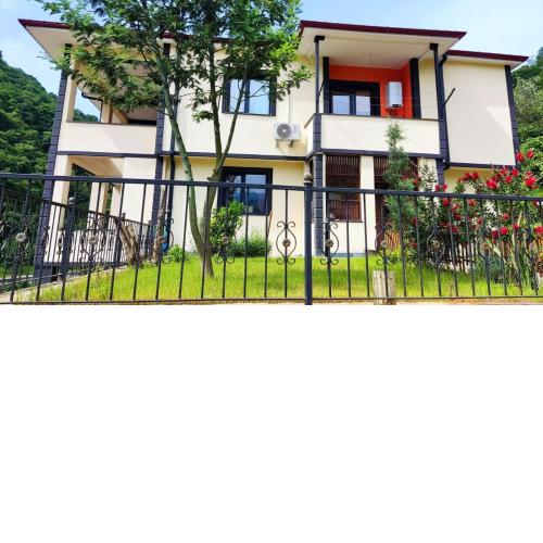 Villa Lotus