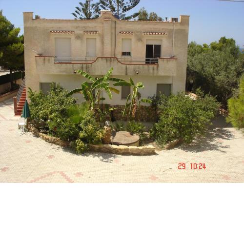 VILLA LUCIANO VIA TEOCRITO N 12