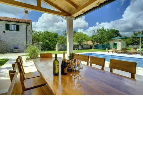Villa Lucy