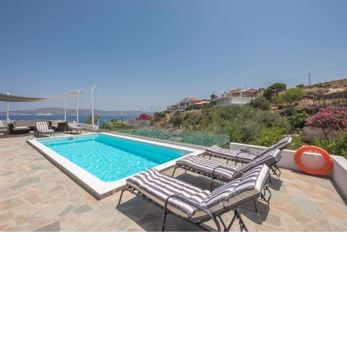 Villa Luna Private Heated Hydro Pool BBQ Beach 4min