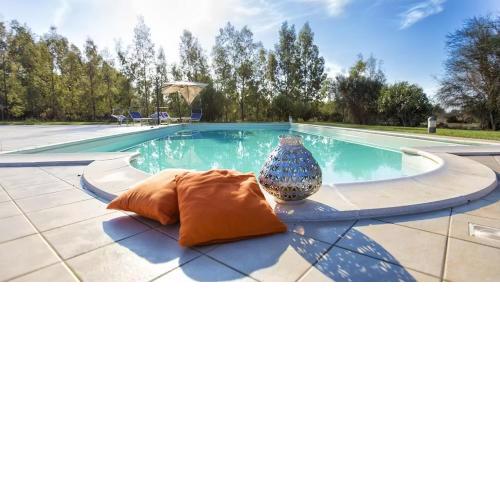 Villa Malika ad Alghero per 10 Persone con Piscina Privata e Ampio Giardino