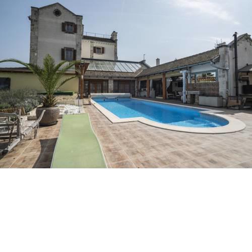 Villa Malom Luxury Resort