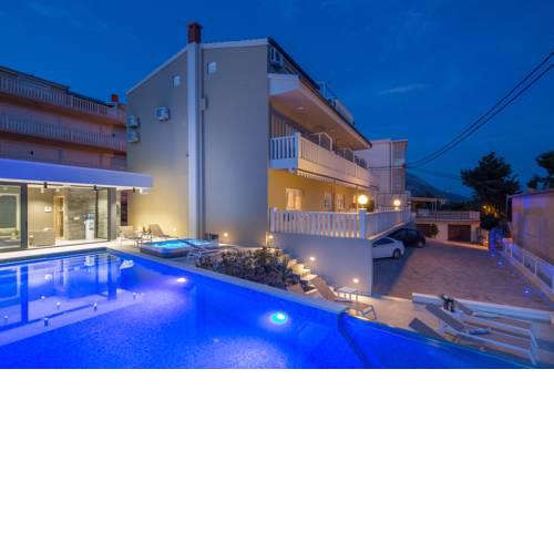 Villa Mandalinic