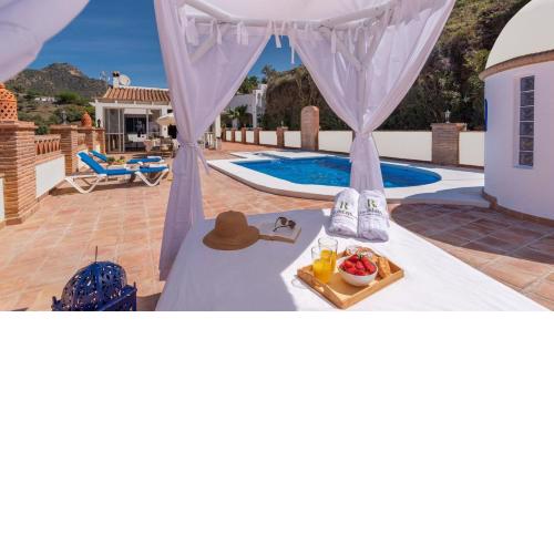 Villa Manolo Torrox by Ruralidays