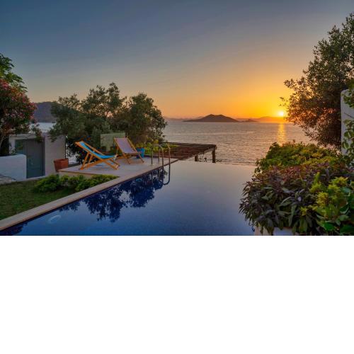 Villa Mare - Seafront Private Villa in Sovalye Island