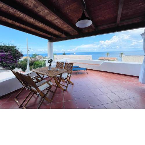 Villa Margherita - Villetta a due passi dal corso di Santa Marina Salina a 100 mt dal mare