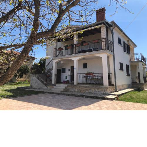 Villa Maria Nives