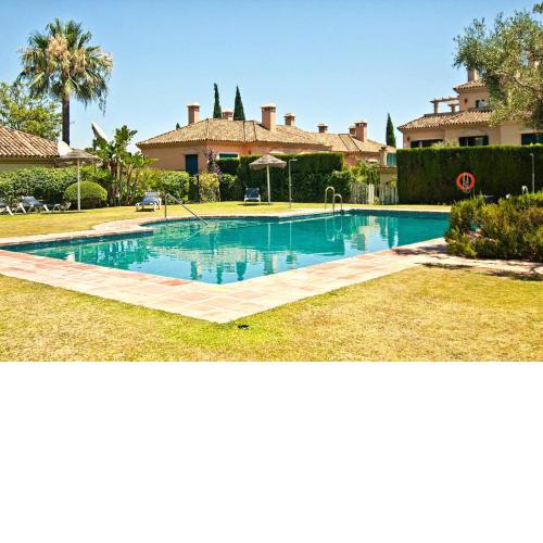 Villa Maria Your Luxury Retreat with a Quiet Pool