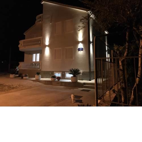 Villa Maros