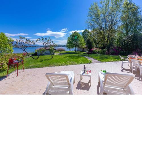 Villa Martine Au Bord Du Lac - Happy Rentals