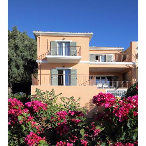 Villa Melias, luxurious villa with superb view of the islands, 400 m from the sea