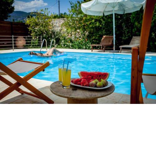 Villa Melina with pool by the sea
