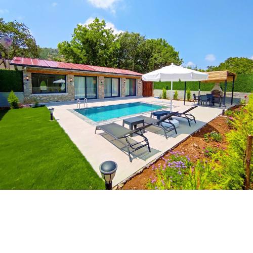 Villa Meşe - Kayaköy'de Jakuzili Balayı Villası