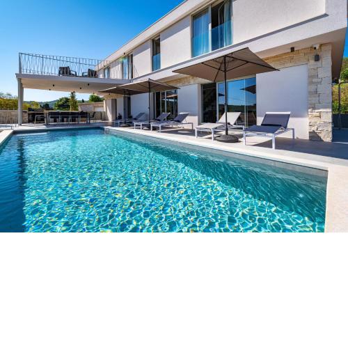 Villa Mezano with Heated Pool