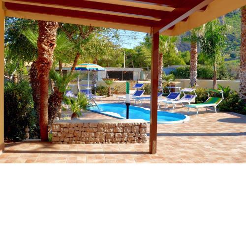 Villa Minoa con piscina