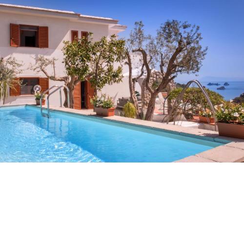 Villa Mistica