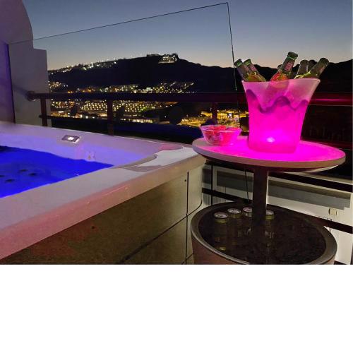 “Villa Mogán Mall”, con jacuzzi