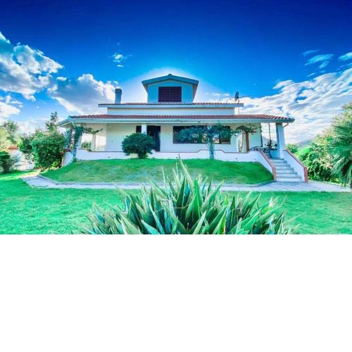 Villa Monte Longu 3Br2Ba SPA with Garden