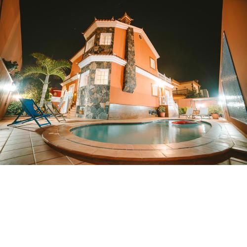 Villa Morada Sonneland con piscina privada climatizada
