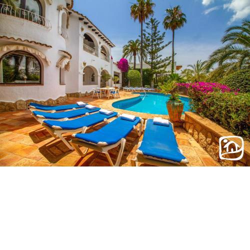 Villa Morera by Abahana Villas