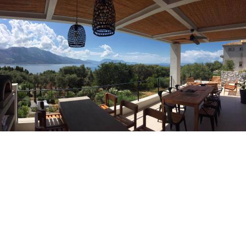 Villa Mytikas, luxury in Greece with seaview and heated pool & jacuzzi