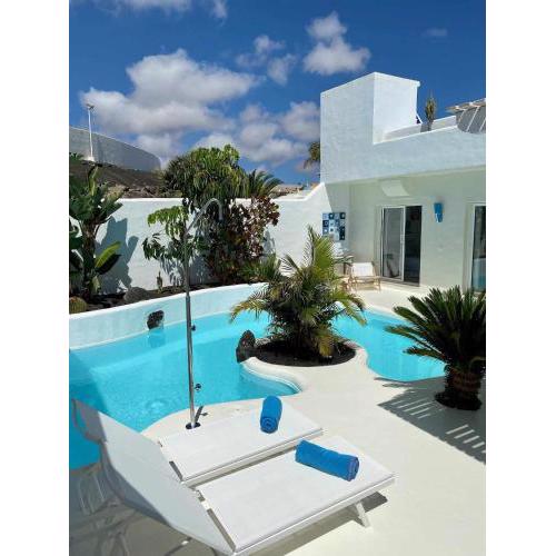 Villa Natalia in Bahiazul Only Villa with 4 rooms