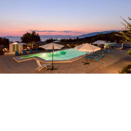 Villa Needa's - New Hope Poolside Studio