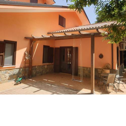 Villa Nina tra i castagni