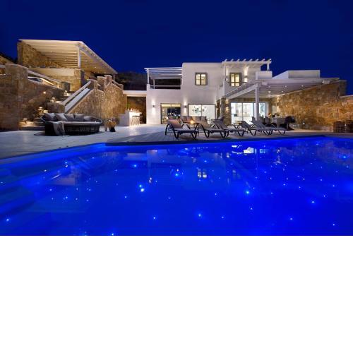 Villa Nolita by Blanco Villas