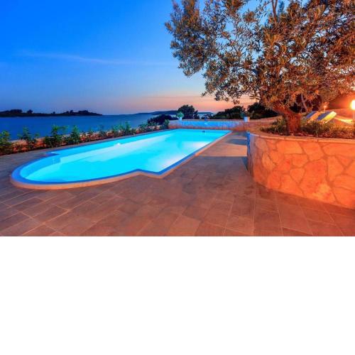 Villa North