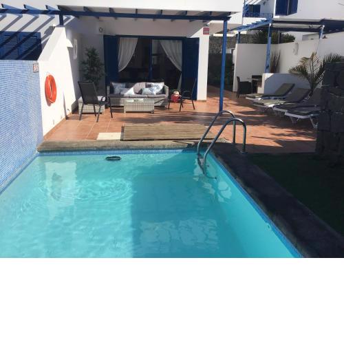 Villa Optimist Rubicón piscina climatizada, vistas al mar