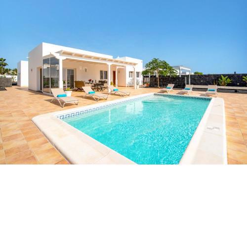 Villa Oscar Lanzarote by Villa Plus