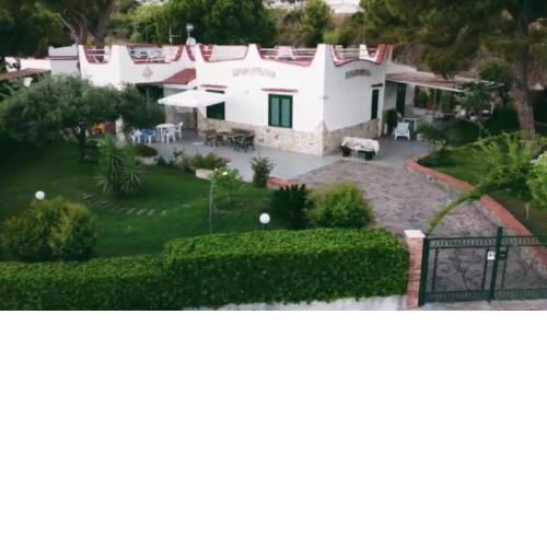 Villa panoramica - BAIA DEL CARPINO