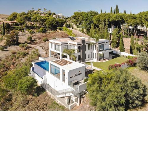 Villa Paraiso w parking gym pool lounge cinema