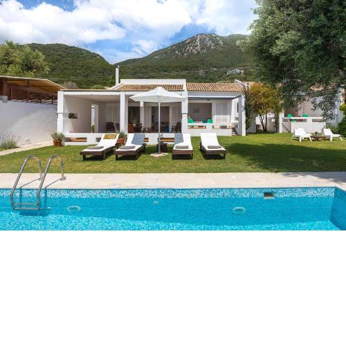 Villa Piedra Del Mar Beachfront by Villa2be