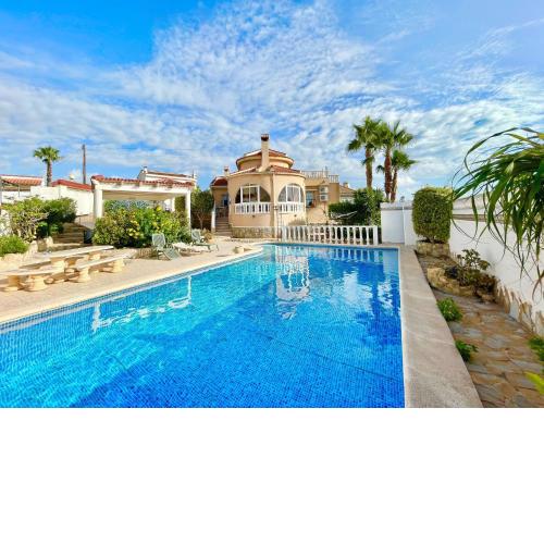 Villa Pilar Ciudad Quesada by Villas&You