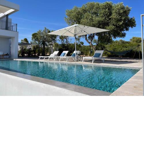 VILLA PINEA - Newly built modern villa with Sea access