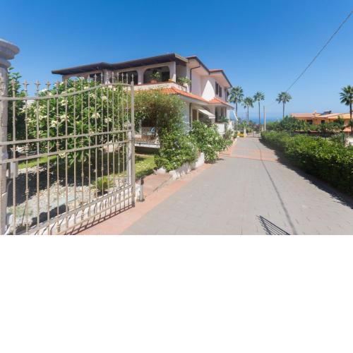 Villa Pomelia