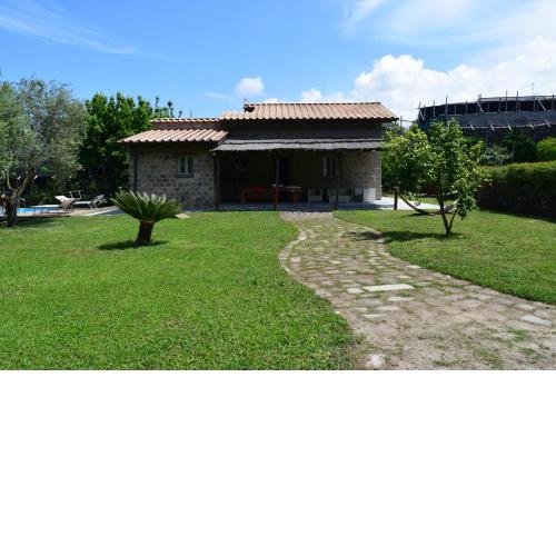 Villa Pontecorvo with Swimming Pool
