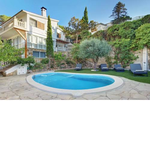 VILLA PORTUGAL with pool & mountain view