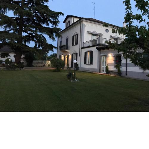 VILLA PRESTIGIO Bed and Breakfast