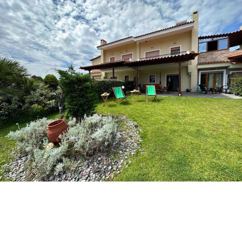 Villa Queen - Stunning 4-Bedroom Maisonette in Fourka, Kassandra, Greece